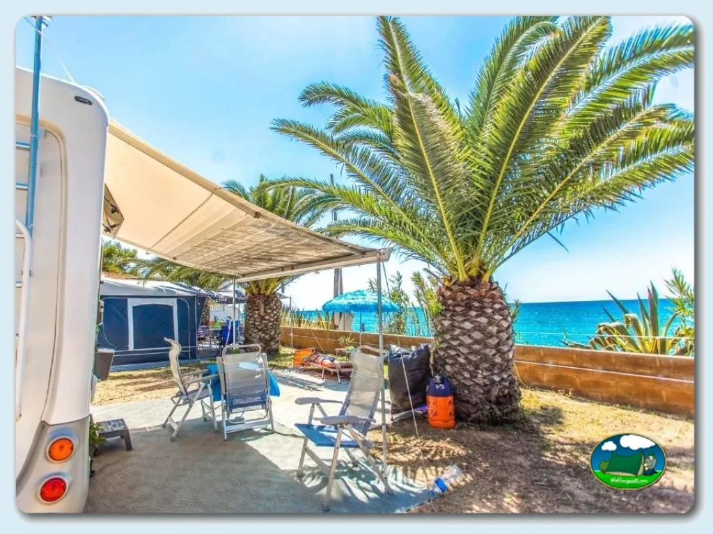 Mobil-home junto al mar con vistas a la playa del Camping Francas, El Vendrell (Tarragona)
