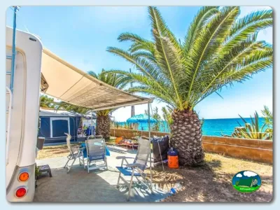 Mobil-home junto al mar con vistas a la playa del Camping Francas, El Vendrell (Tarragona)