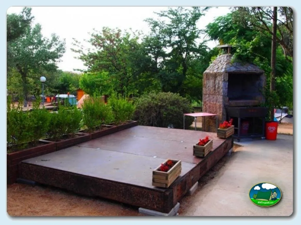 Camping El Pasqualet en Caldes de Montbui, Barcelona - imagen 5