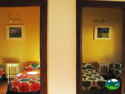 Bungalow interior con dos dormitorios del Camping El Puente, Rodellar (Huesca)