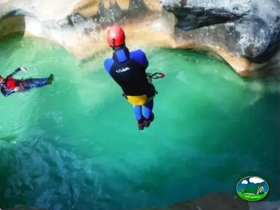 Río actividad de aventura del Camping El Puente, Rodellar (Huesca)