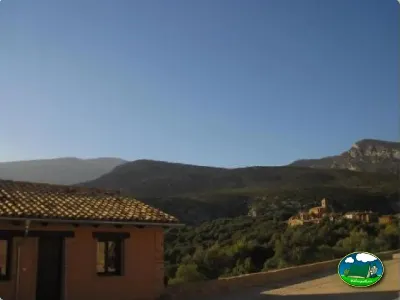 Bungalow con vistas a la montaña del Camping El Puente, Rodellar (Huesca)