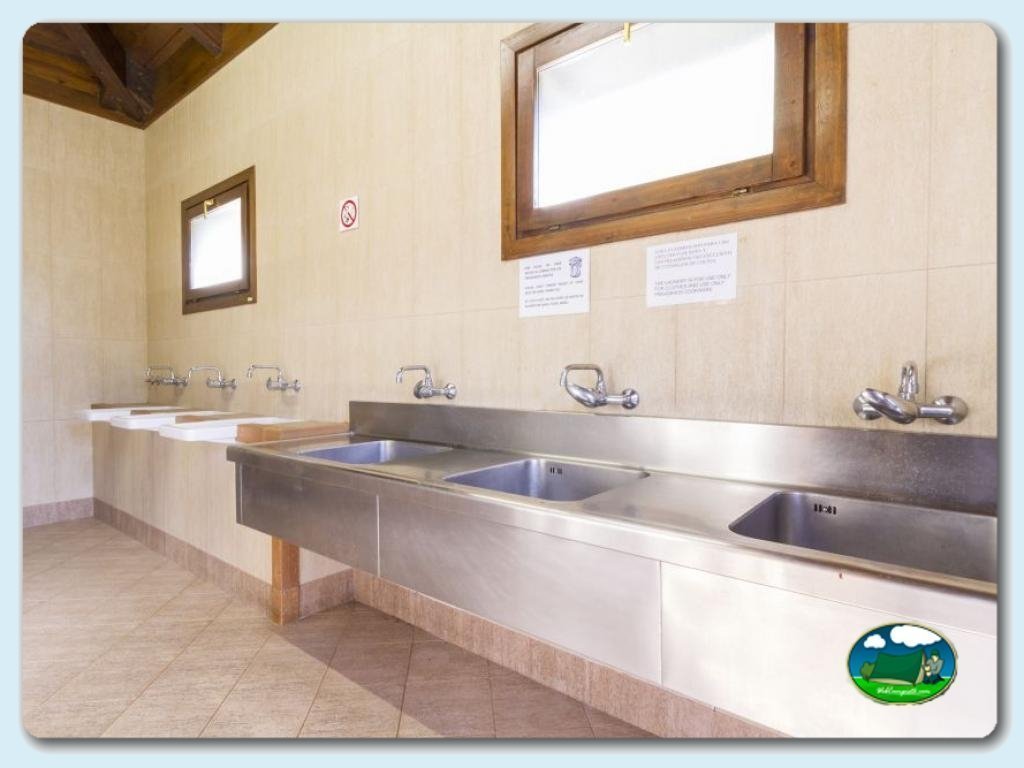 Camping Gavín foto de Bloques Sanitarios