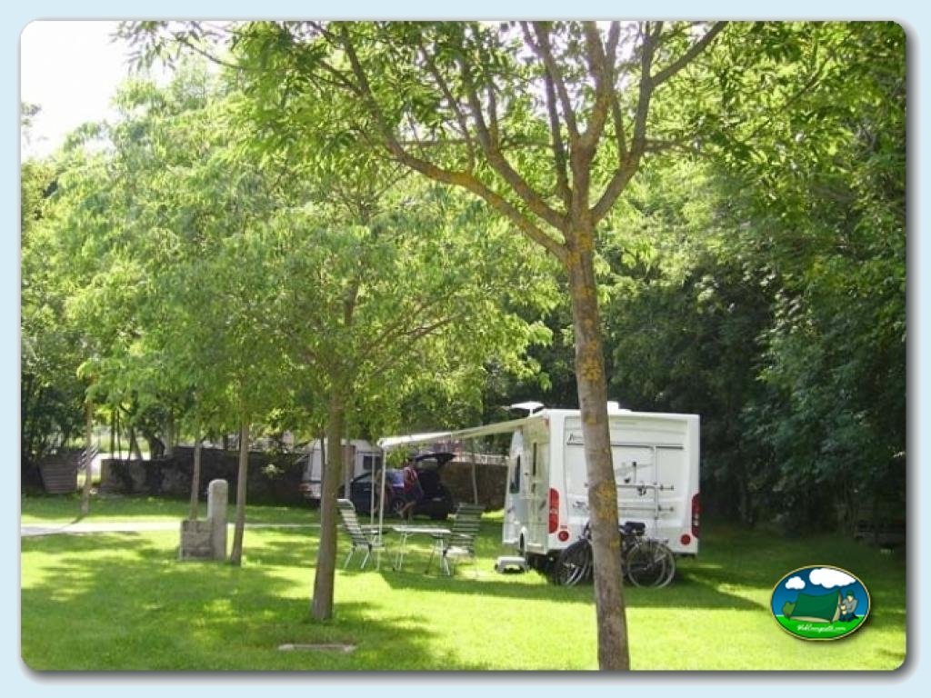 Camping Oto foto de Parcelas