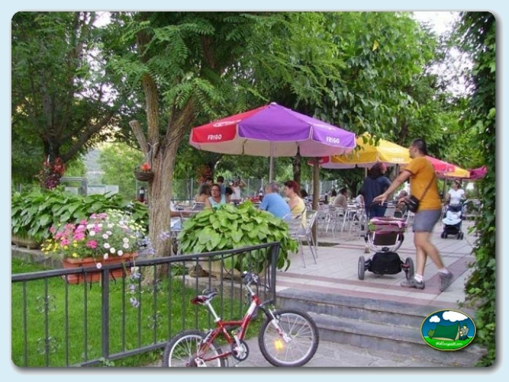 Camping Oto foto de Terraza