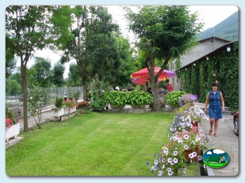 Camping Oto foto de Terraza