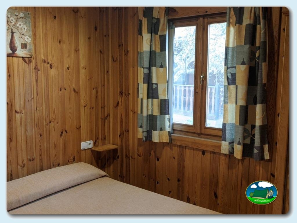 Camping Alquézar foto de Bungalows 2 - 4 Plazas