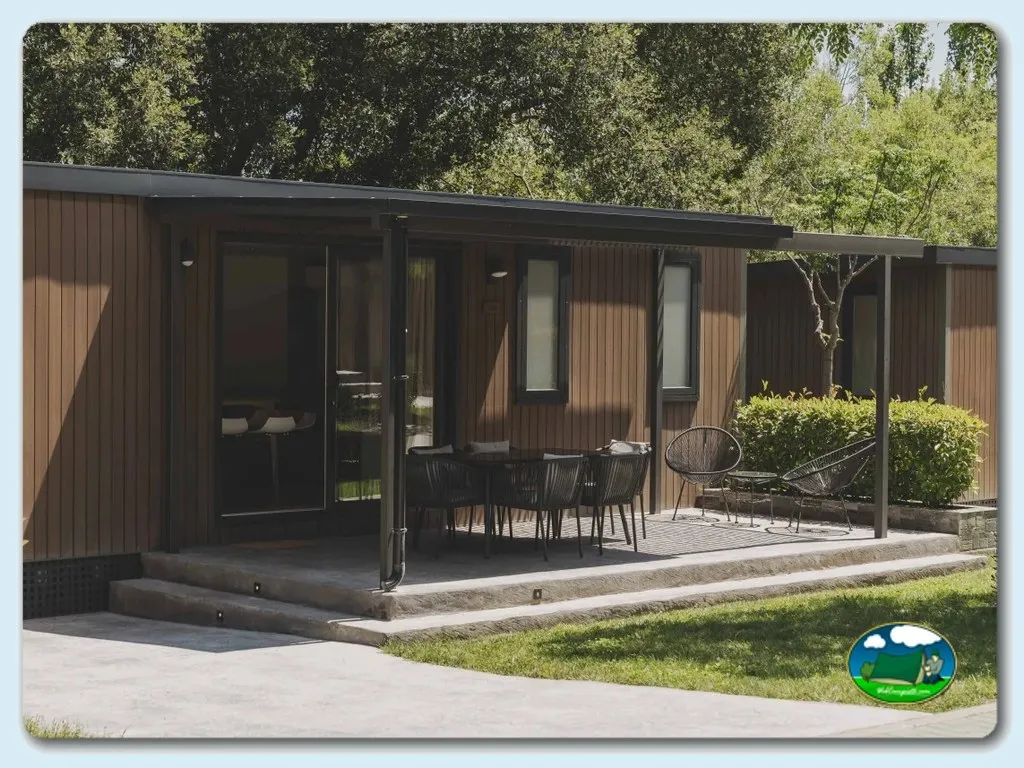 Glamping con terraza y vistas al bosque del Camping Boltaña, Boltaña (Huesca)