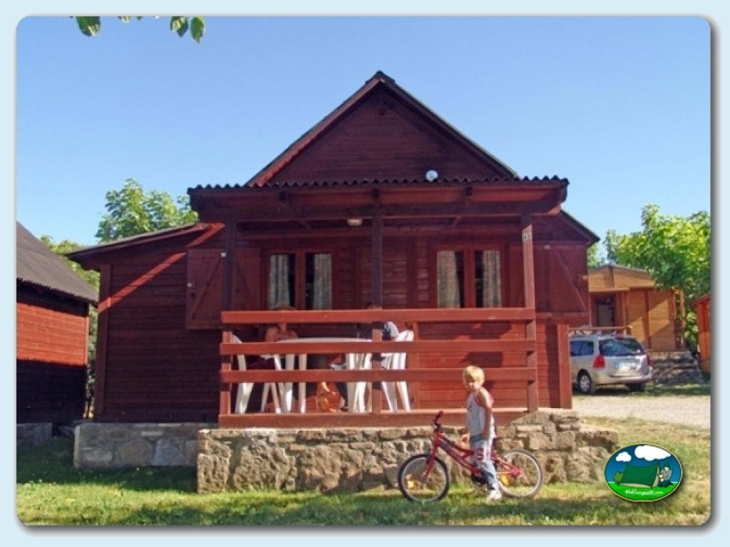 Camping Peña Montañesa foto de Bungalow 5 personas&nbsp;
