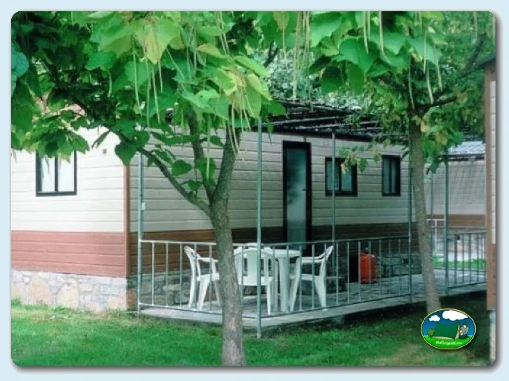 Mobil-home con terraza y jardín del Camping Peña Montañesa, Labuerda (Huesca)