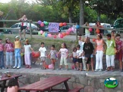 Parque infantil con evento del Camping Peña Montañesa, Labuerda (Huesca)
