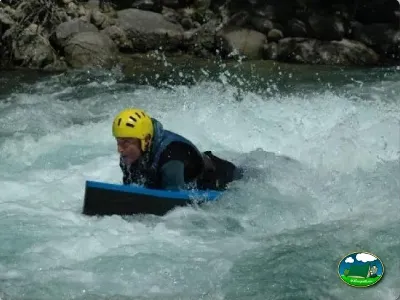 Río actividades acuáticas hidrospeed del Camping Peña Montañesa, Labuerda (Huesca)