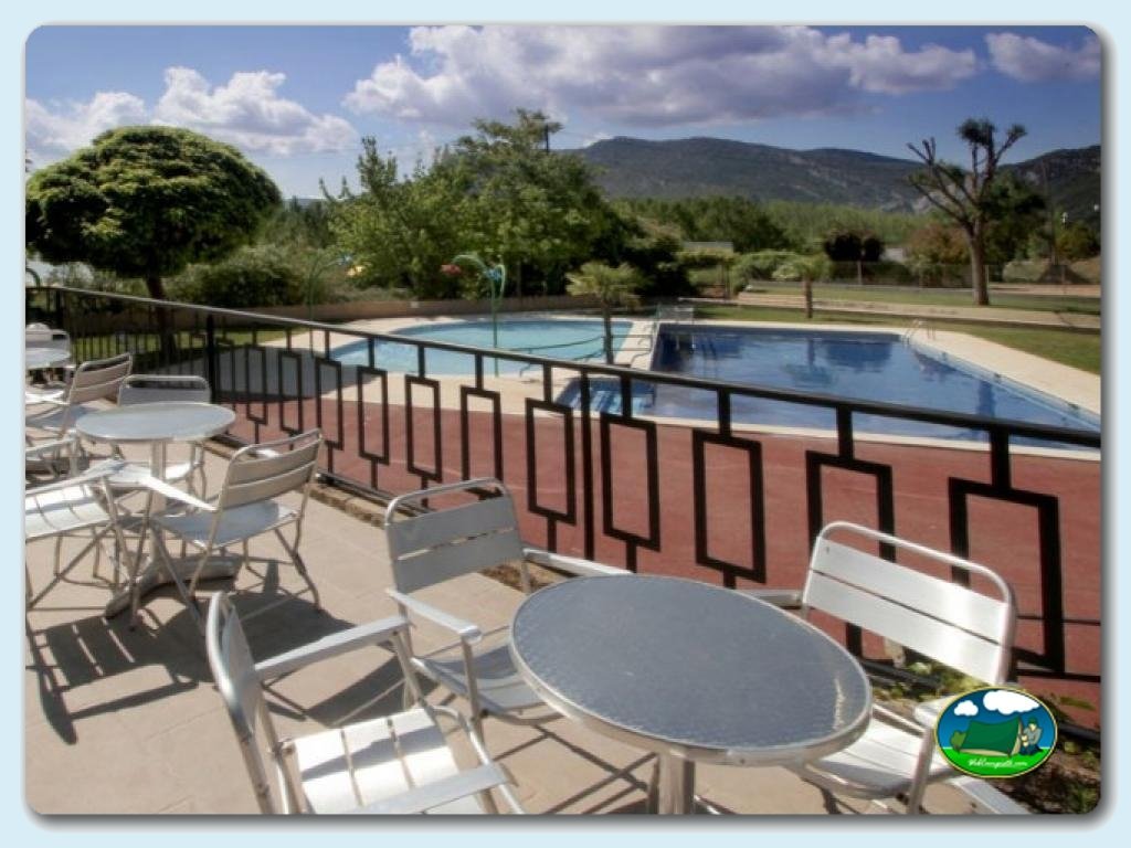 Piscinas en Camping Lago Barasona, Huesca, España