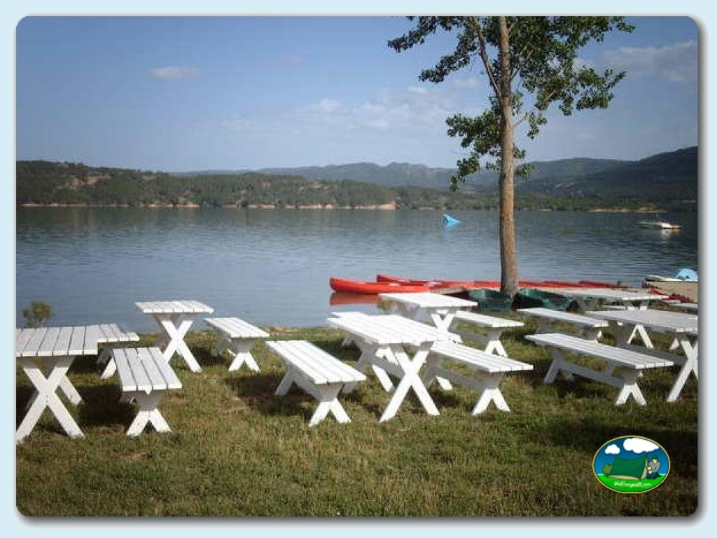 Lago en Camping Lago Barasona, Huesca, España