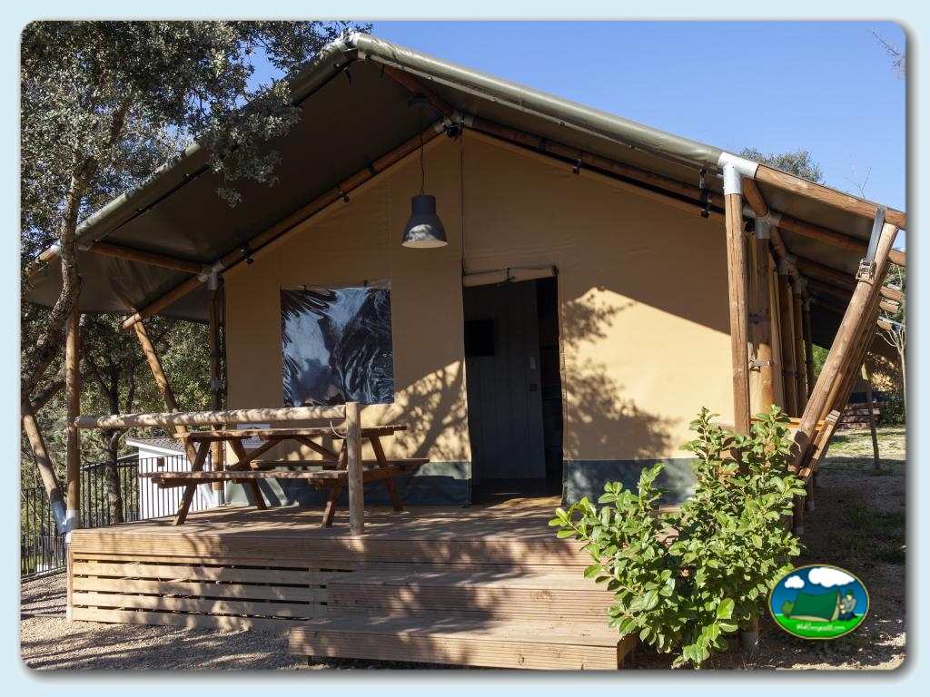 TIENDA LUXE SAFARI en Camping Lago Barasona, Huesca, España