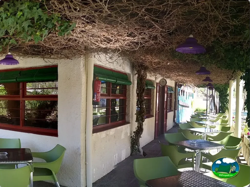 Camping Collegats en La Pobla de Segur, Lleida, Lleida
