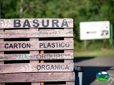 Cartel de gestión de residuos del Camping Laspaúles, Castejón de Sos (Huesca)