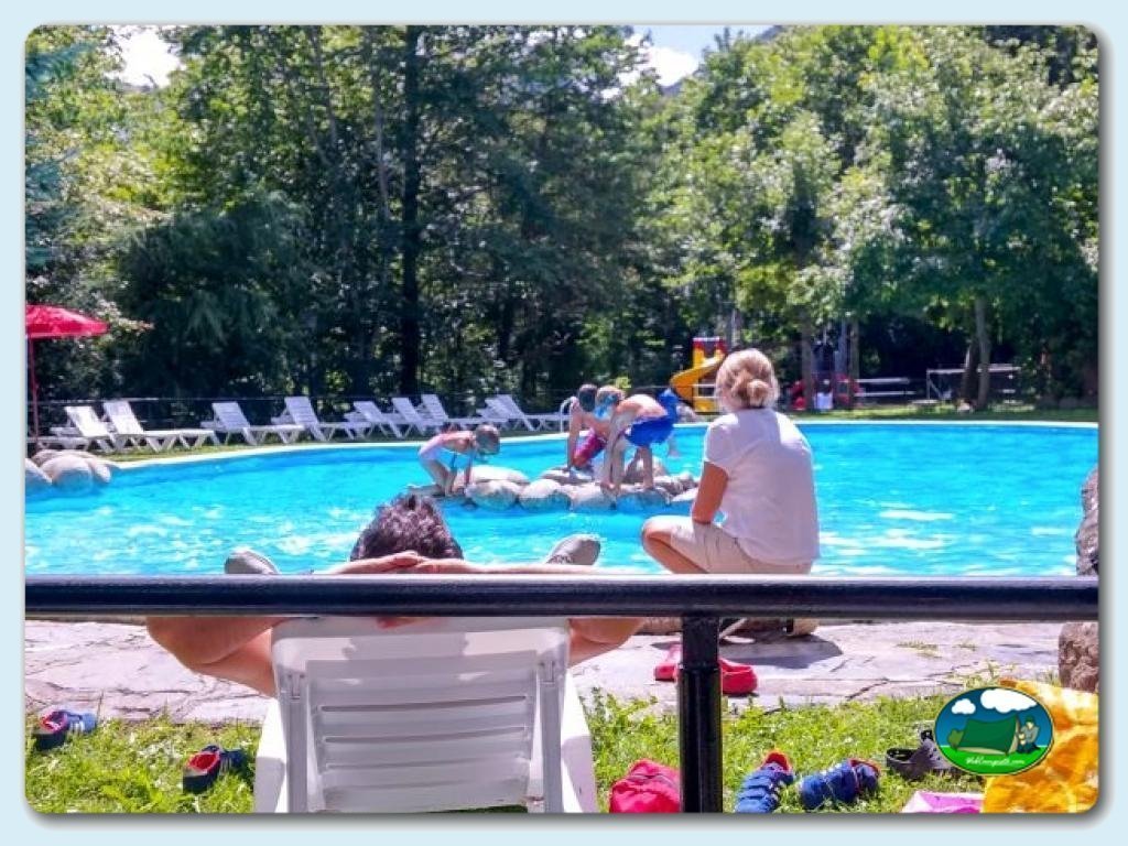 Camping Bedura Park foto de Piscina climatizada descubierta - bar-restaurante