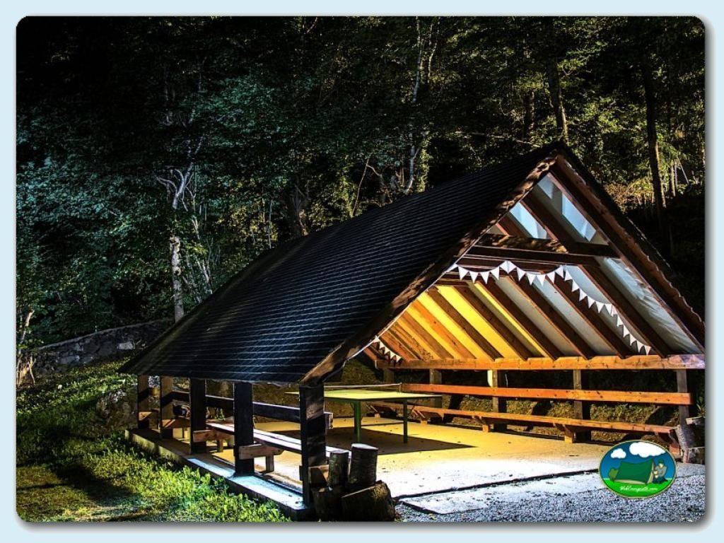 Camping Bedura Park foto de Zona de juegos infantiles y actividades infantiles - mini club