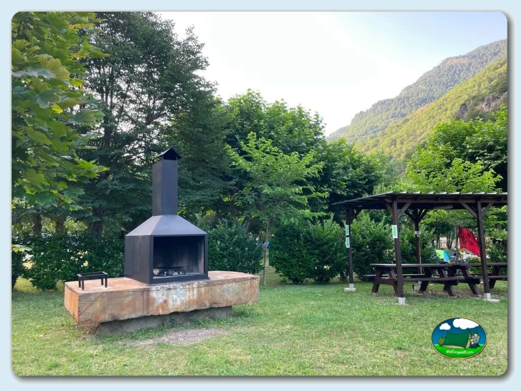 Camping Forcanada en Era Bordeta de Vilamòs. Lleida, Lleida - imagen 3