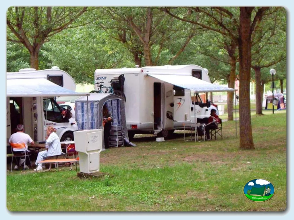 Camping Deportur en Les - Val d'Aran (Lleida), Lleida - imagen 3