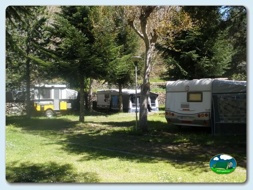 Camping Vall Ferrera en Alins, Lleida, Lleida