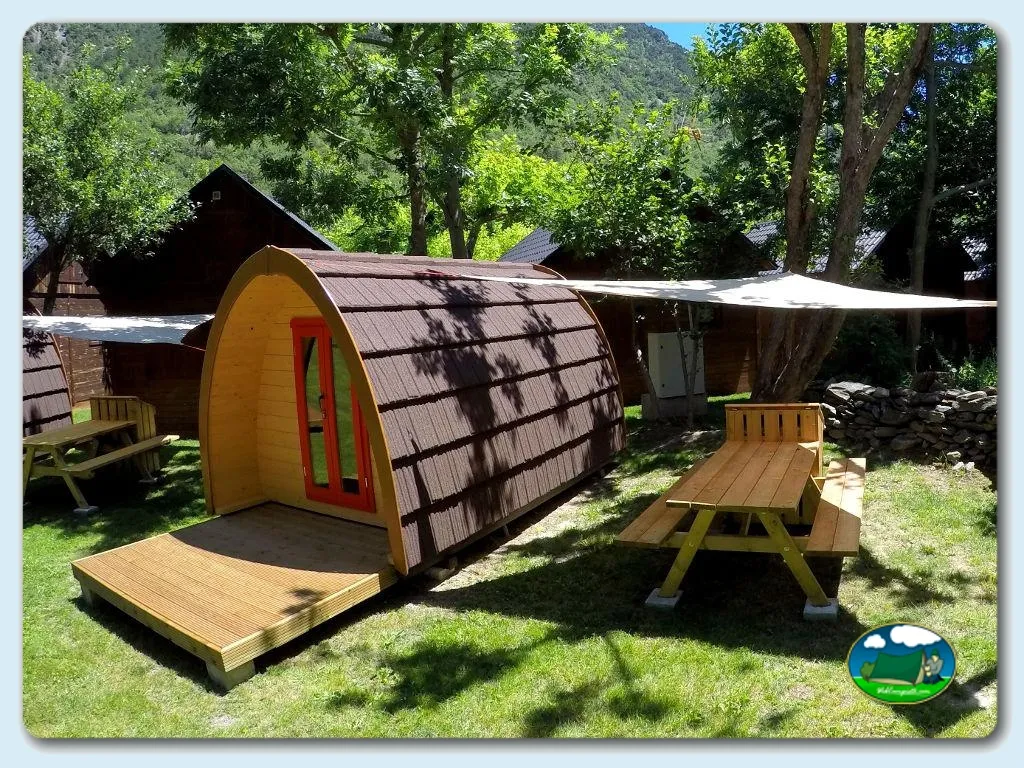 Glamping barril con vistas a la montaña del Camping Cardós, Cardós Pirineus (Lleida)