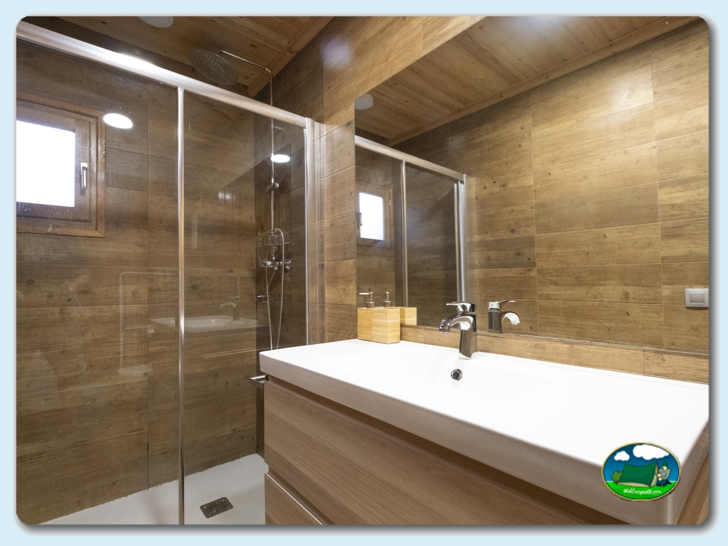 Bungalow Lux Extra en Camping La Borda del Pubill, Lleida, España