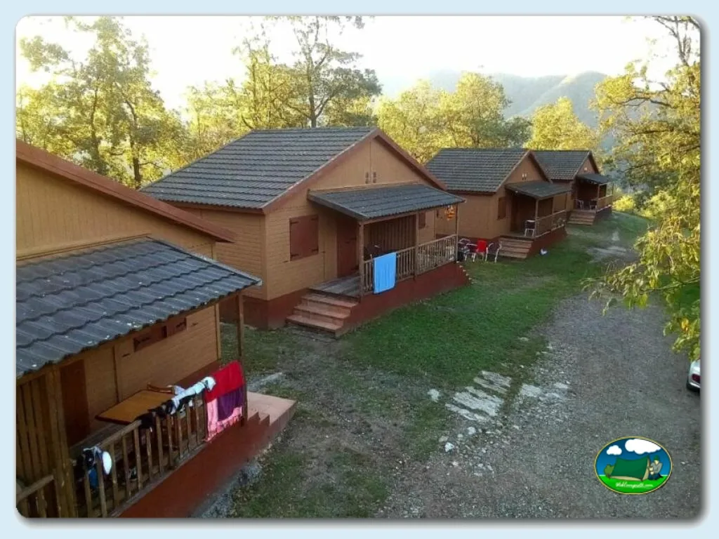 Camping Vidra en Vidra (Girona), Girona