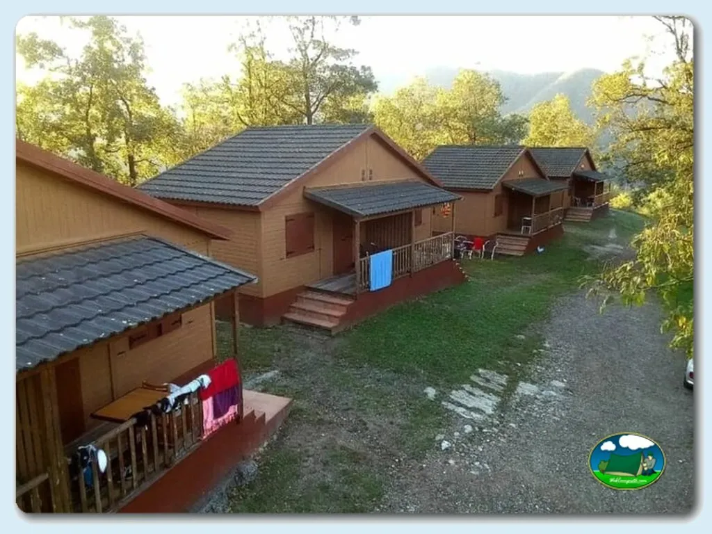 Camping Vidra en Vidra (Girona), Girona