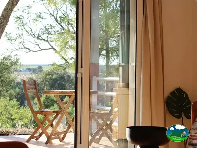 Glamping con vistas a la montaña del Camping Albufeira do Maranhão, Avis (Portalegre)