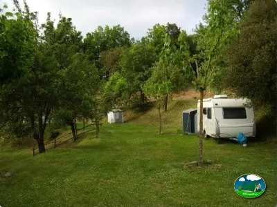 Mobil-home en parcela arbolada del Camping La Balma, Espinelves (Girona)