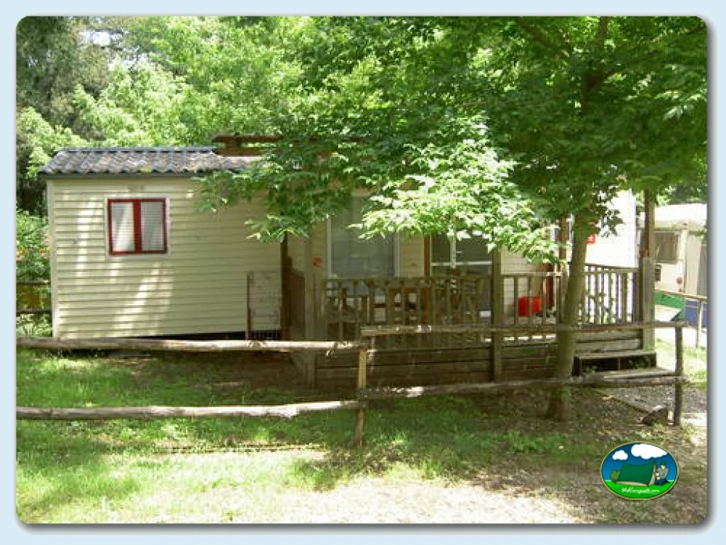 Camping Masia Can Patxet en Santa Pau, Girona