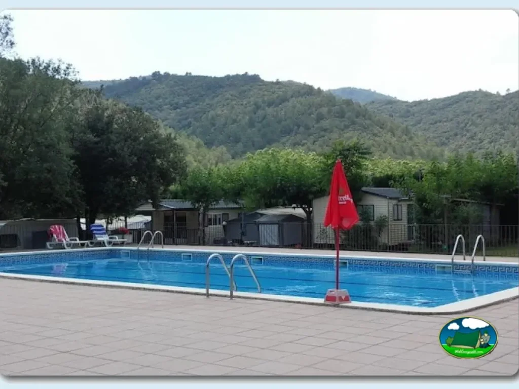 Camping La Fradera en Sant Llorenç de la Muga, girona, Girona
