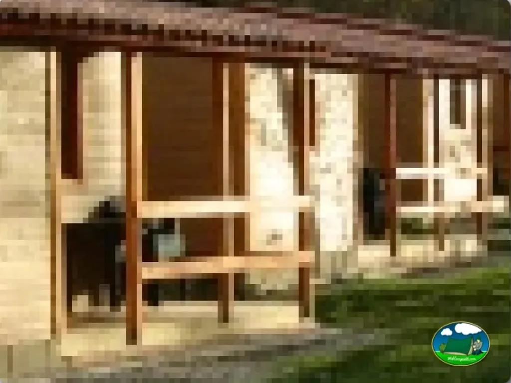 Bungalow con terraza del Camping Els Solans, Camprodon-Molló (Girona)