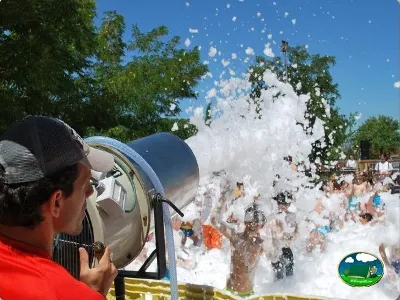 Parque infantil con máquina de espuma acuática del Camping Lloret Blau, Lloret de Mar (Girona)