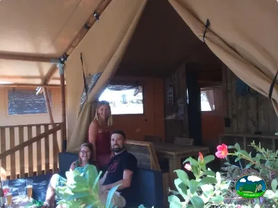 Glamping interior con familia del Camping Lloret Blau, Lloret de Mar (Girona)