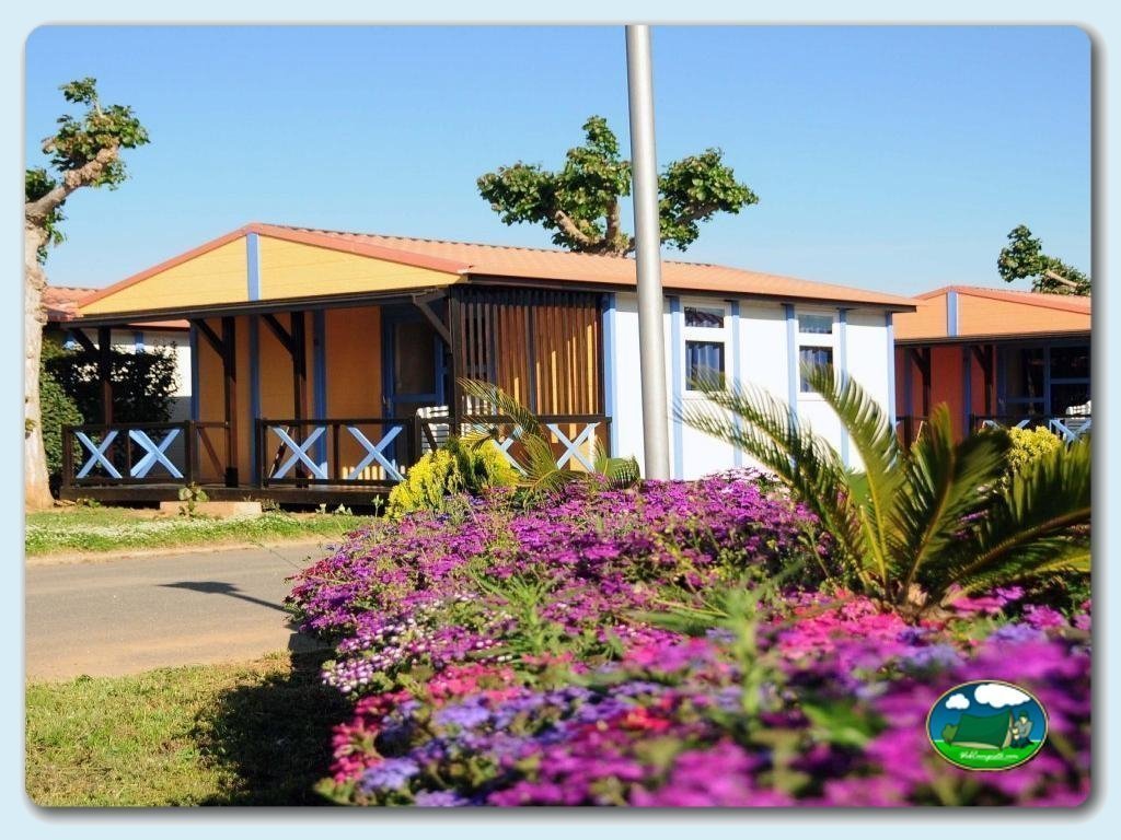 Bungalow Basic en Camping Eurocamping, Girona, España