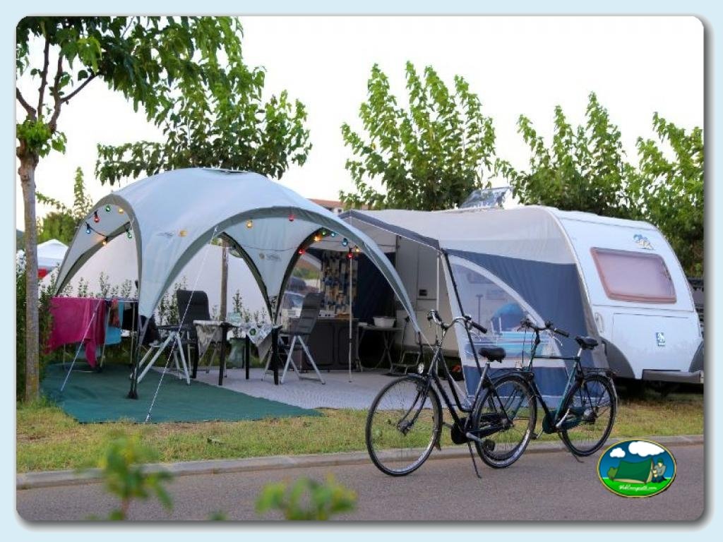 Parcelas en Camping Eurocamping, Girona, España