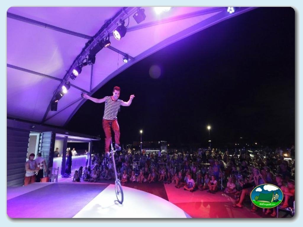 &nbsp;Animaci&oacute;n en Camping Eurocamping, Girona, España