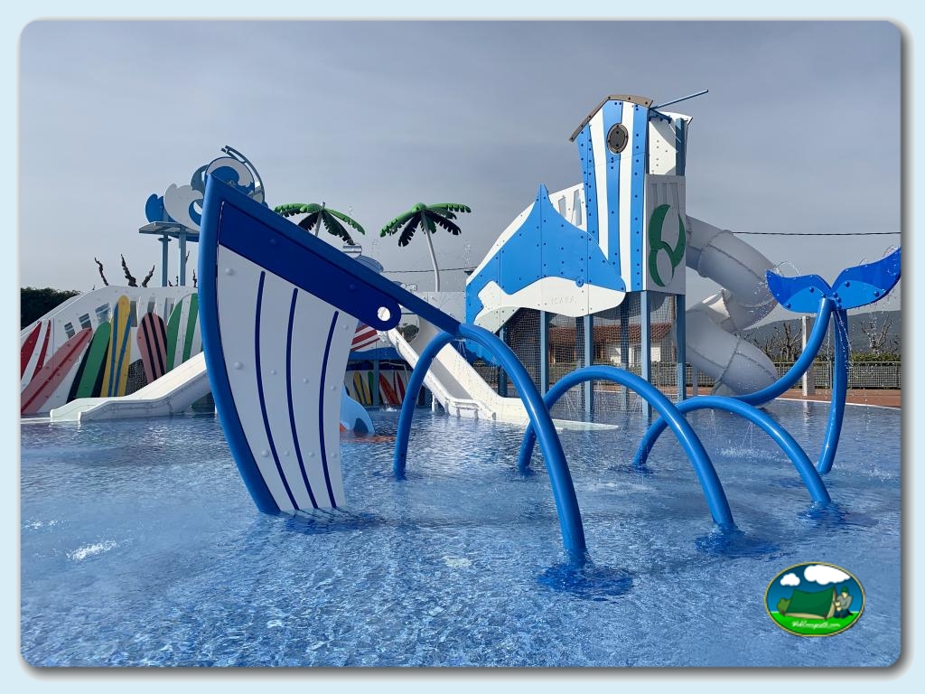 Parque Acu&aacute;tico en Camping Eurocamping, Girona, España