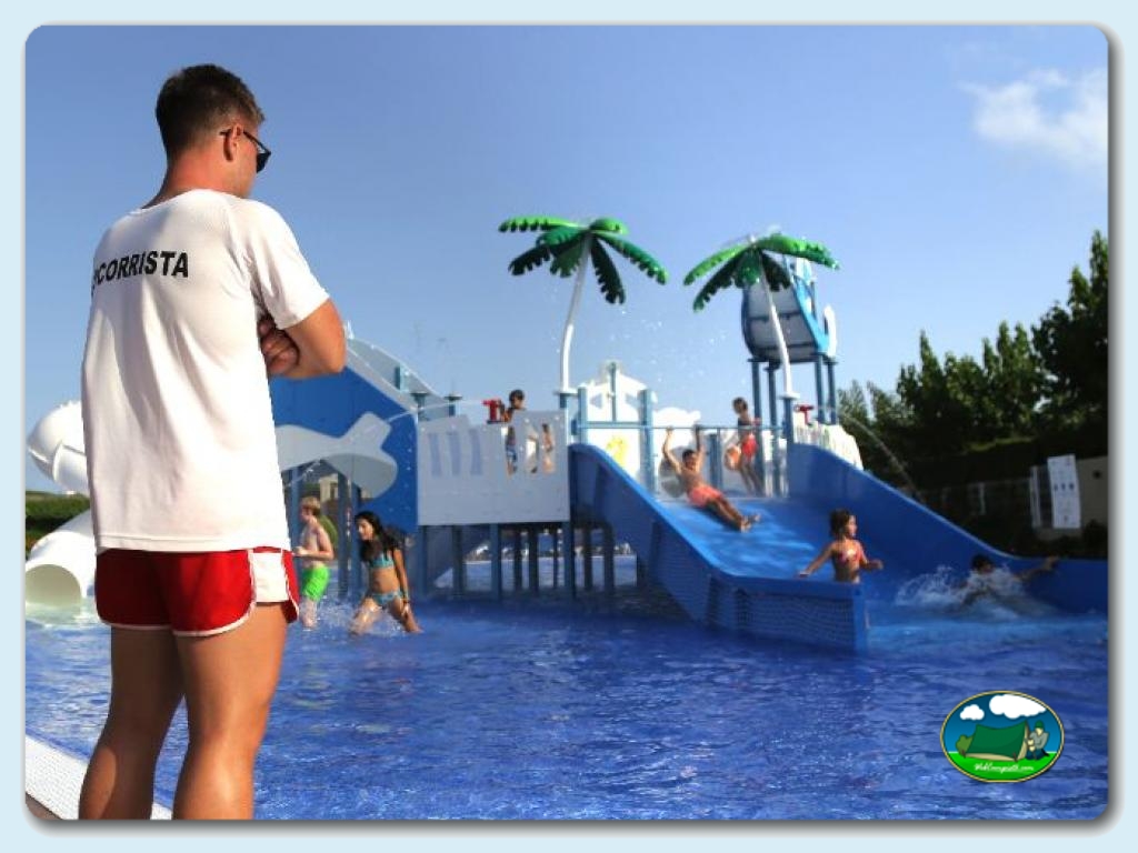 Parque Acu&aacute;tico en Camping Eurocamping, Girona, España