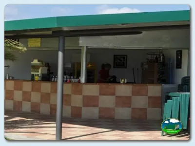 Recepción y bar del Camping Mas Patoxas, Pals (Girona)