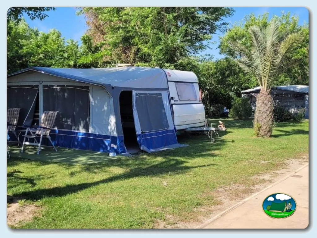 Camping El Delfin Verde en Torroella de Montgrí Costa Brava, Girona - imagen 2
