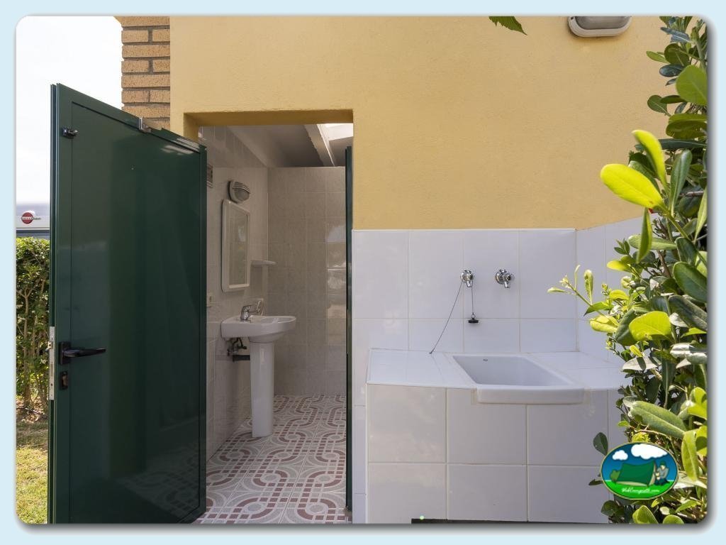 L'Amfora foto de Parcela 80 - 90M&sup2; Con Sanitario Individual