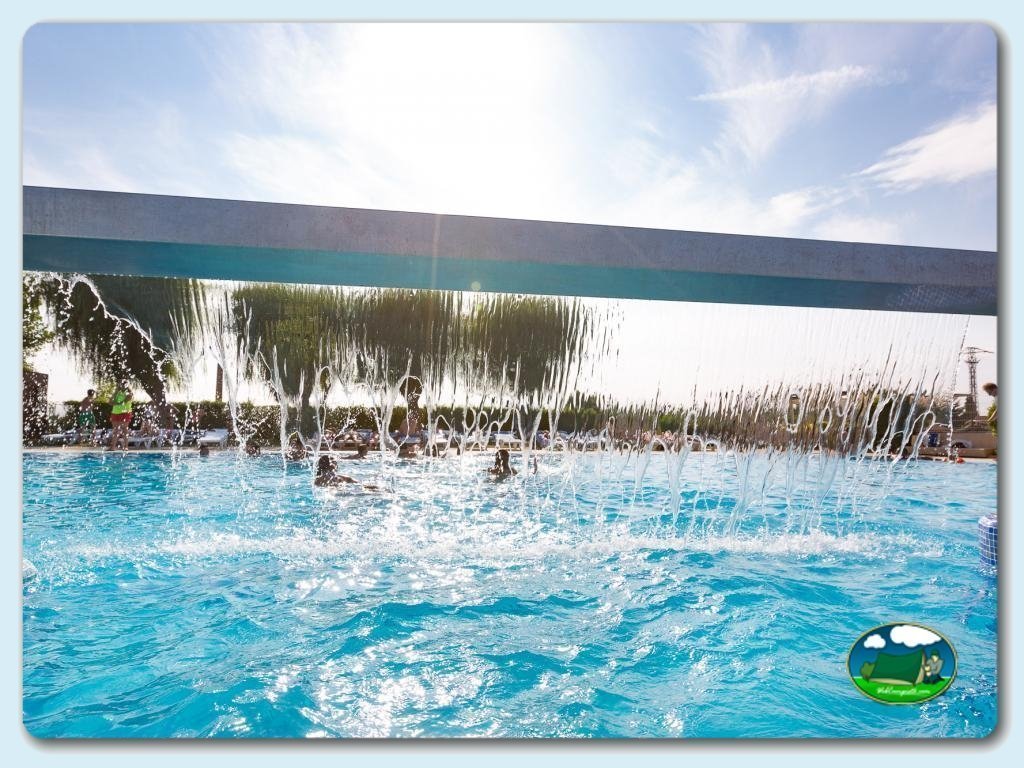 L'Amfora foto de Complejo acu&aacute;tico