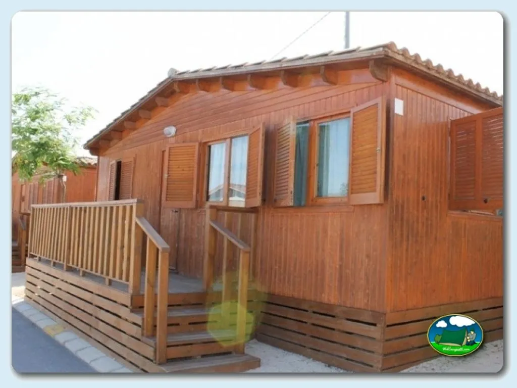 Mobil-home de madera con terraza del Camping Resort Almafra, Benidorm-Alicante (Alicante)