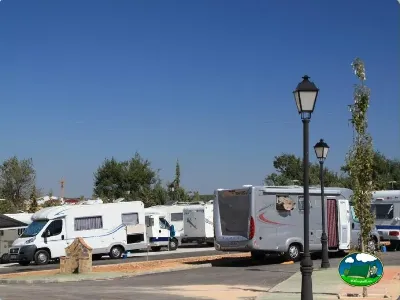 Parcelas para mobil-home del Camping La Sierrecilla, Humilladero (Málaga)