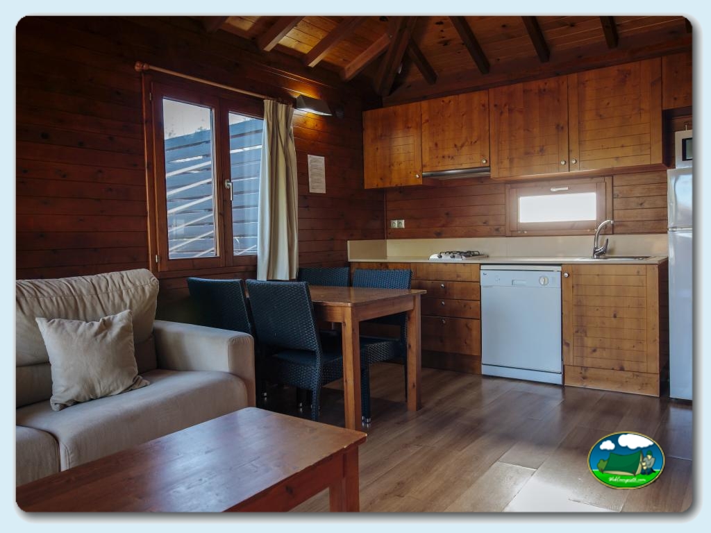 Camping Alannia Costa Blanca foto de Caba&ntilde;a Bali