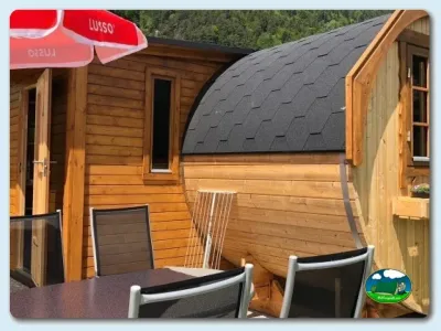 Glamping cabaña de madera con terraza del Camping Lazy Rancho, Unterseen (Interlaken)